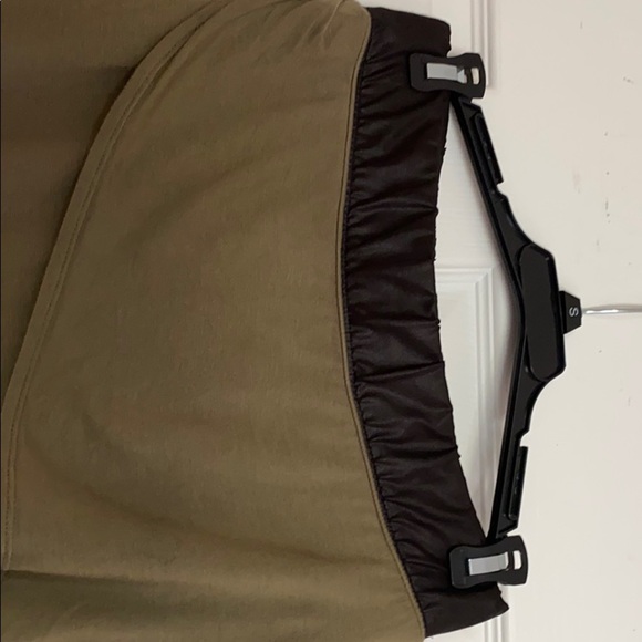 Venus fitted asymmetrical pencil skirt - Picture 4 of 8